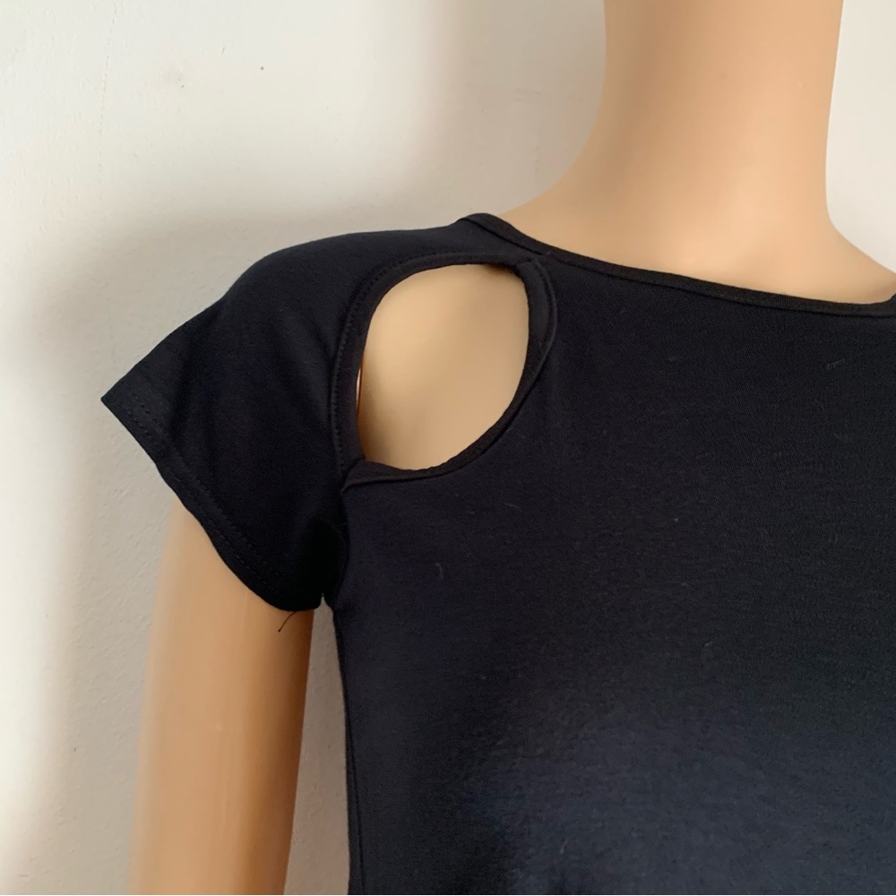 BOOHOO Crop Top T-shirt Black Cut-Out Detail Short Sleeves Stretch UK Size 8 - Picture 2 of 8